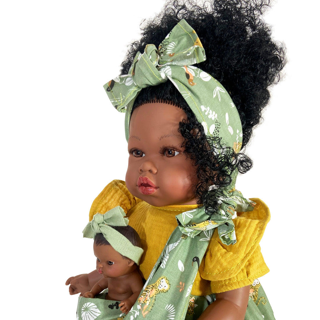 Handcrafted Amir/ María Doll with Baby (4400) by Nines D&